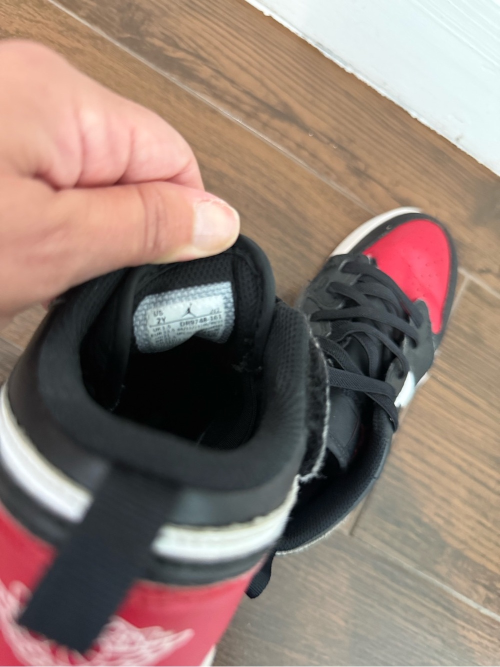 EUC kids Nike Jordan red, black and white size 2 youth - Picture 3 of 3